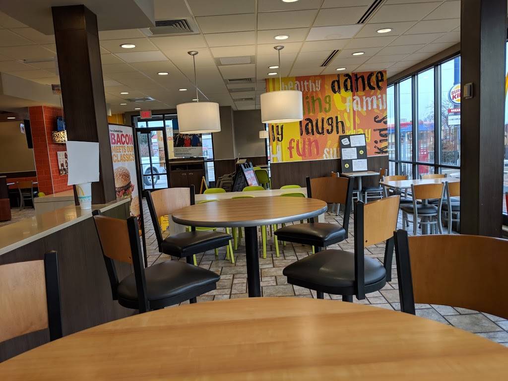 McDonalds | cafe | 102 E Trefz Dr, Marshall, IL 62441, USA | 2178266565 OR +1 217-826-6565