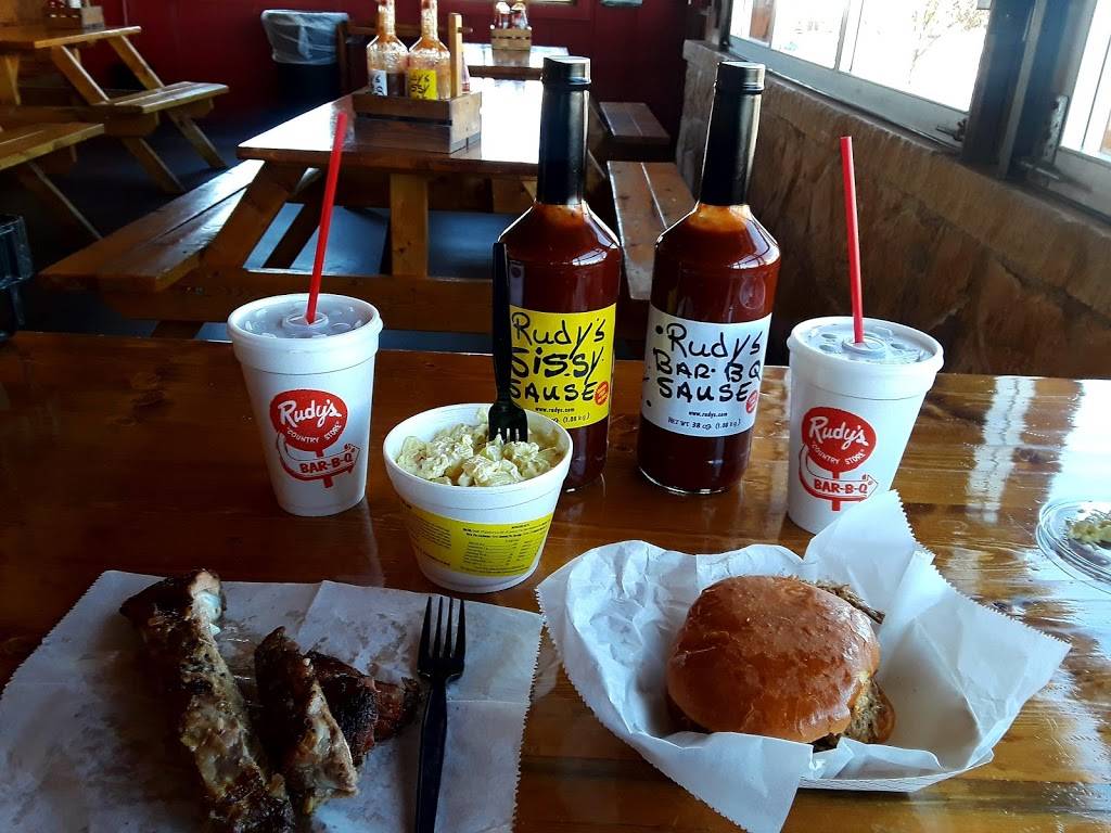 Rudys "Country Store" and Bar-B-Q | restaurant | 6401 S Desert Blvd, El Paso, TX 79912, USA | 9155878397 OR +1 915-587-8397
