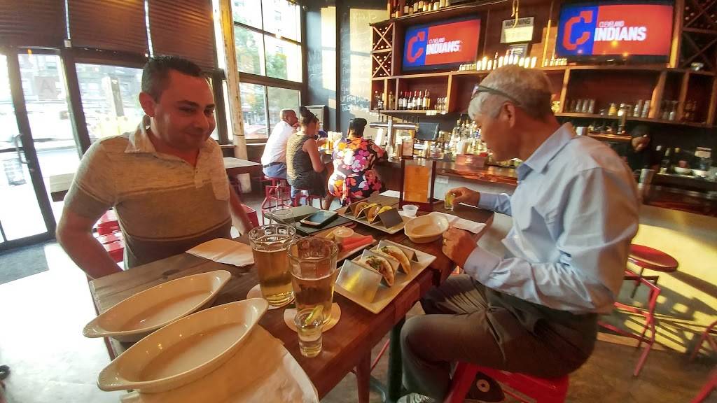 Off the Grid Bar & Grill | restaurant | 3480 Broadway, New York, NY 10031, USA | 6468376166 OR +1 646-837-6166