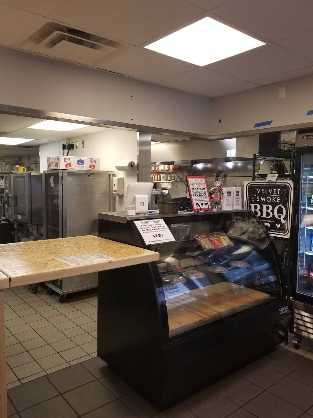 Velvet Smoke BBQ - White Oak | restaurant | 5626 Cheviot Rd, Cincinnati, OH 45247, USA | 5136208327 OR +1 513-620-8327