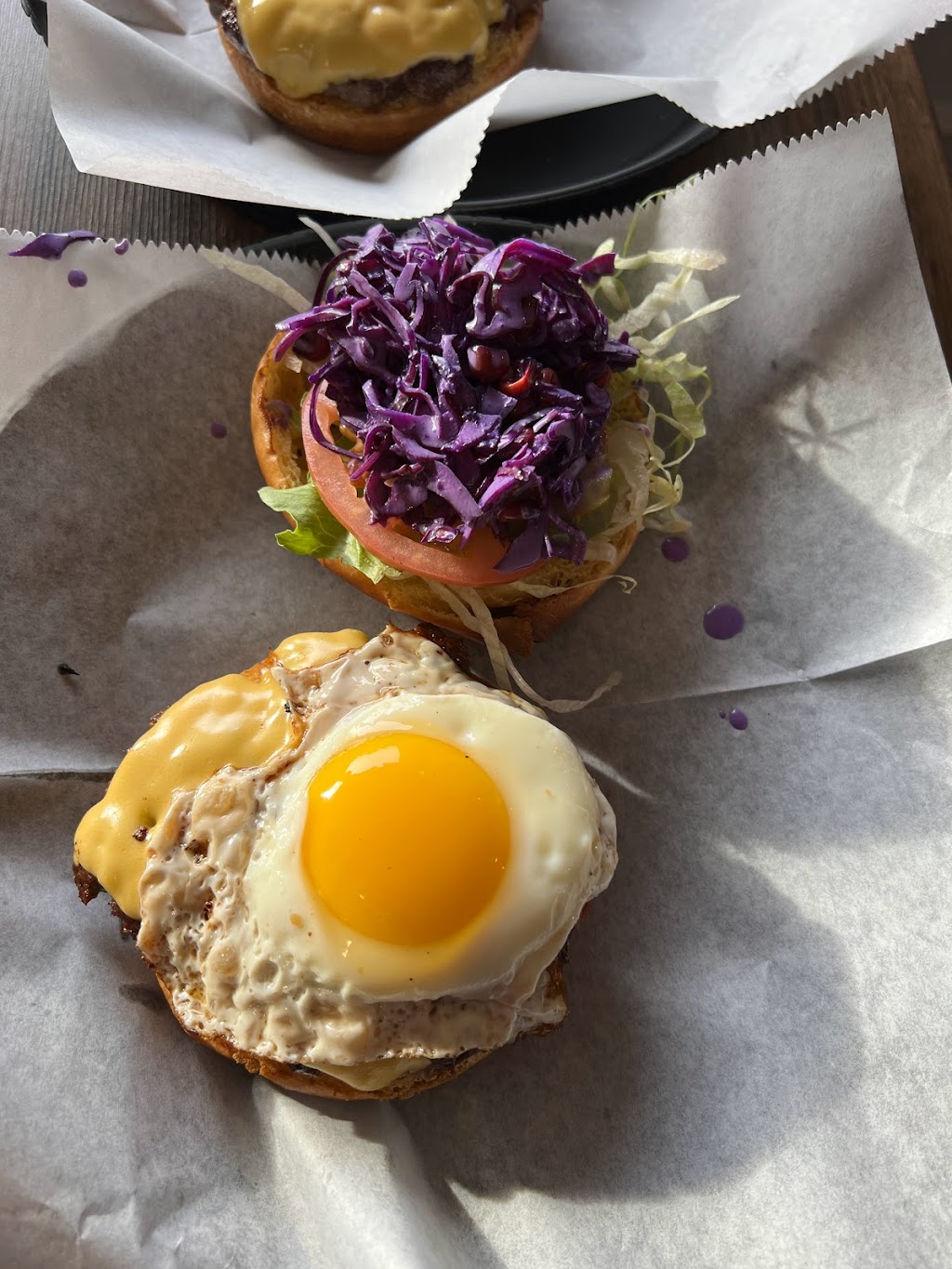 IceBurg | restaurant | 22145 W Outer Dr, Dearborn, MI 48124, USA | 3137685111 OR +1 313-768-5111