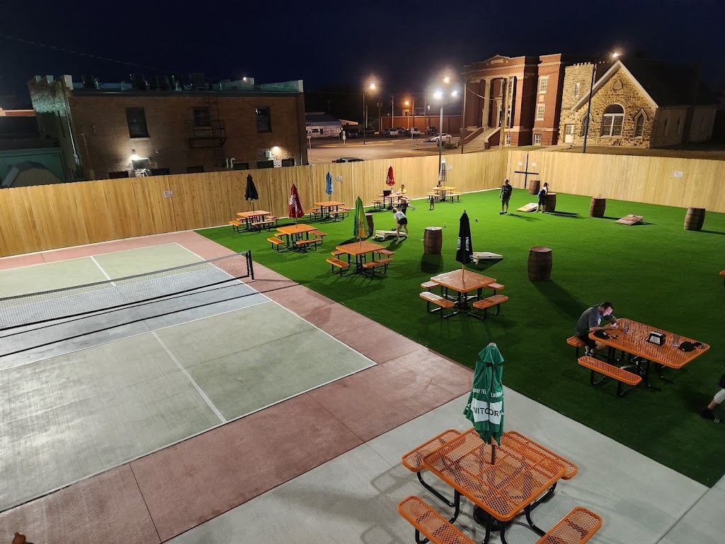 The Fort Tavern & Patio Bar | restaurant | 109 W 7th St, Hays, KS 67601, USA | 7854983678 OR +1 785-498-3678