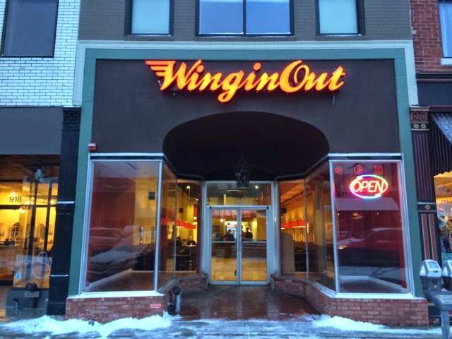 Wingin Out | restaurant | 916 E Broadway, Columbia, MO 65201, USA | 5734499464 OR +1 573-449-9464