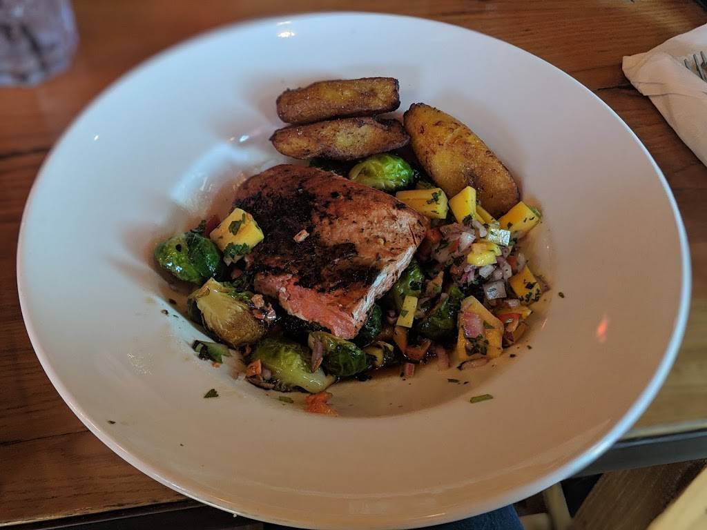 b One Loudoun | restaurant | 20416 Exchange St, Ashburn, VA 20147, USA | 7037232900 OR +1 703-723-2900