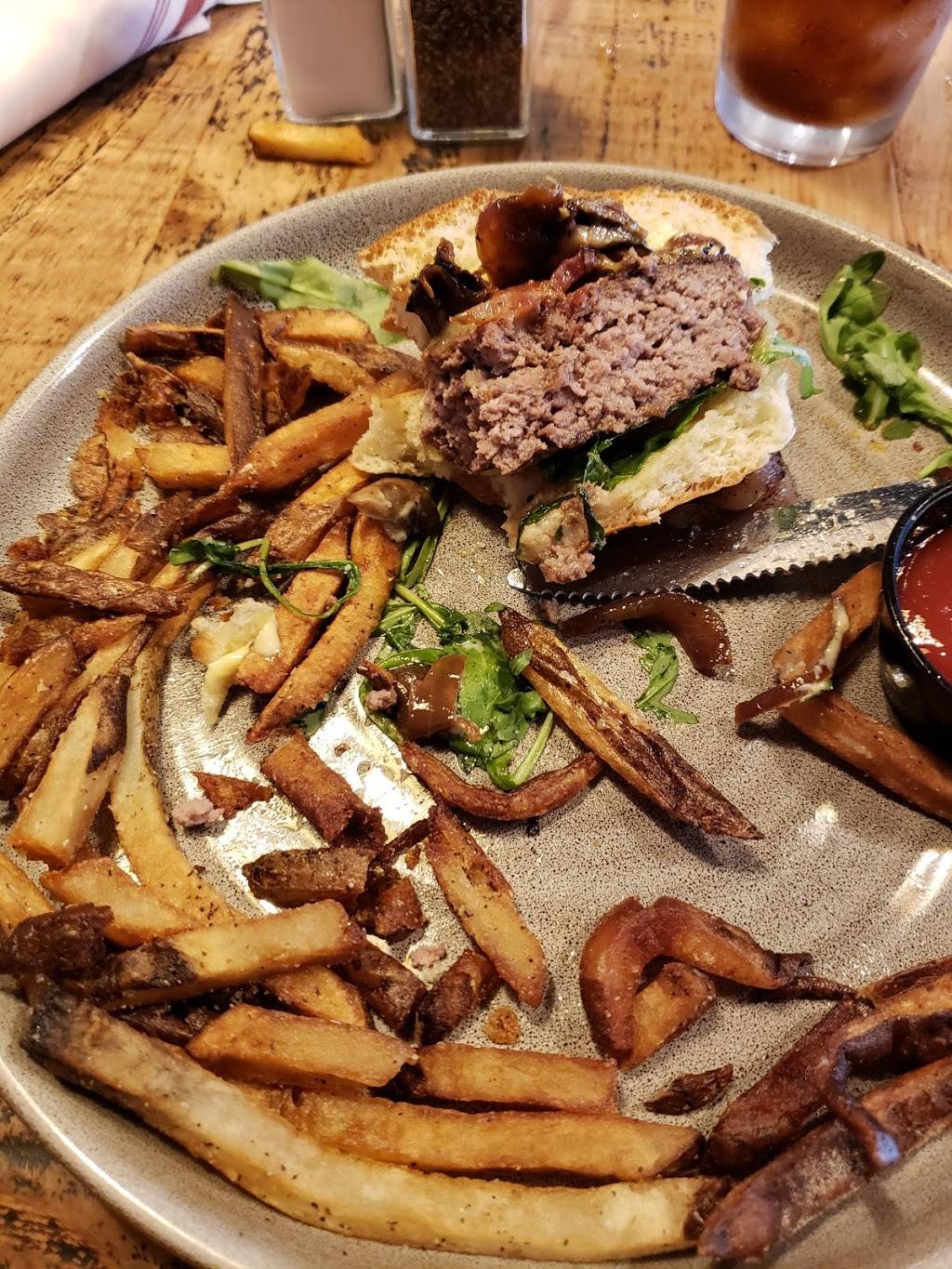 Forbes Tavern | restaurant | 310 Forbes Ave, Pittsburgh, PA 15222, USA | 4122811999 OR +1 412-281-1999