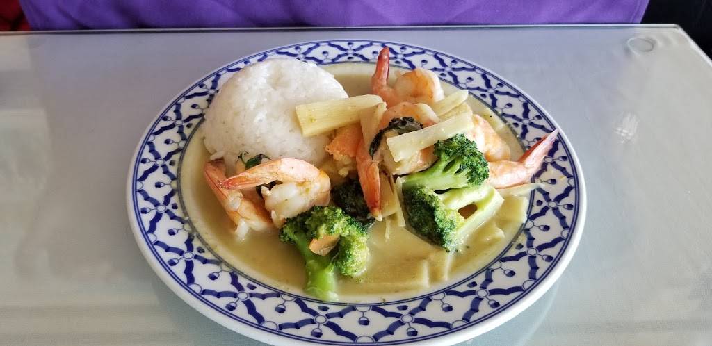 Bangkok Thai Cuisine | restaurant | 16775 Yonge St #8, Newmarket, ON L3Y 8J4, Canada | 9058957211 OR +1 905-895-7211