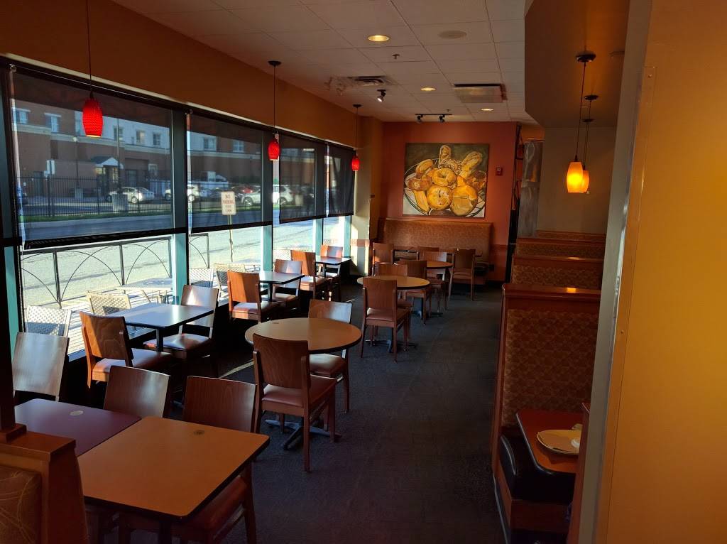Panera Bread | cafe | 95 NJ-17, East Rutherford, NJ 07073, USA | 2015311480 OR +1 201-531-1480