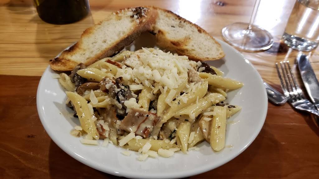 The Newbergundian Bistro | restaurant | 203 Villa Rd, Newberg, OR 97132, USA | 9718328687 OR +1 971-832-8687