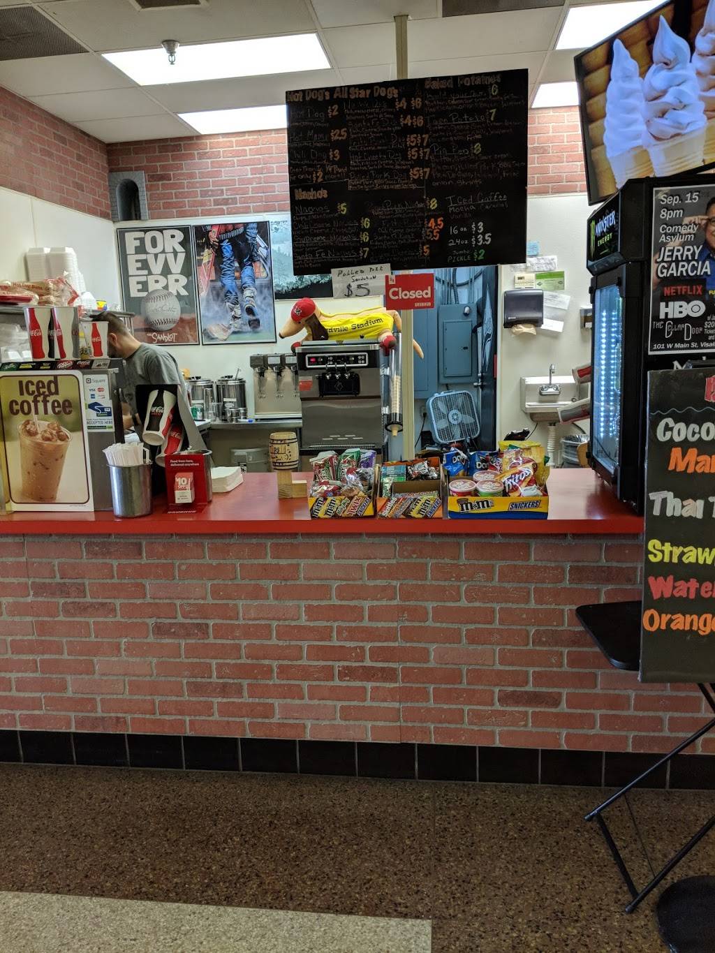 Eastons | restaurant | 3407 S Mooney Blvd, Visalia, CA 93277, USA | 5597443644 OR +1 559-744-3644