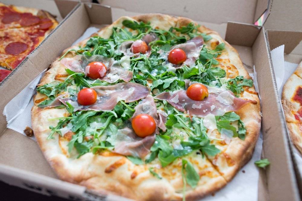 Tuttorosso Pizzeria | meal delivery | 7863 Blind Pass Rd, St Pete Beach, FL 33706, USA | 7278009864 OR +1 727-800-9864