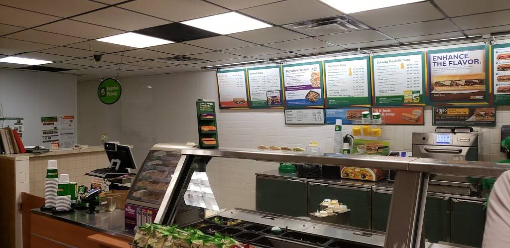 Subway Restaurants | restaurant | 1124 Uvalde Road, Store# 21, Northshore West, Houston, TX 77015, USA | 7134515848 OR +1 713-451-5848