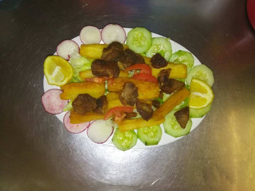 Reynas Restaurant y pupuseria | restaurant | 1682 E Vernon Ave, Los Angeles, CA 90011, USA | 3233257443 OR +1 323-325-7443