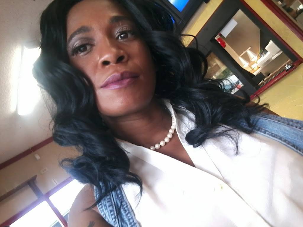 WingOut Express | restaurant | 1806 Avenue V, Birmingham, AL 35208, USA | 2052062814 OR +1 205-206-2814