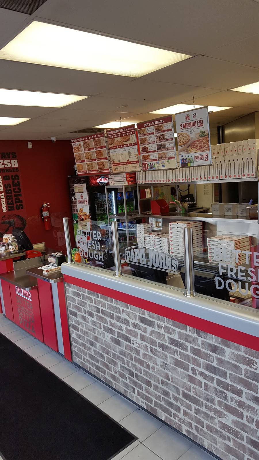 Papa Johns Pizza | restaurant | 3804 W Elm St, McHenry, IL 60050, USA | 8153857272 OR +1 815-385-7272