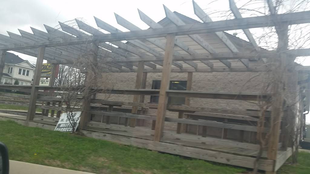 Whitts Barbecue | restaurant | 280 W Broad St #2469, Cookeville, TN 38501, USA | 9313721417 OR +1 931-372-1417