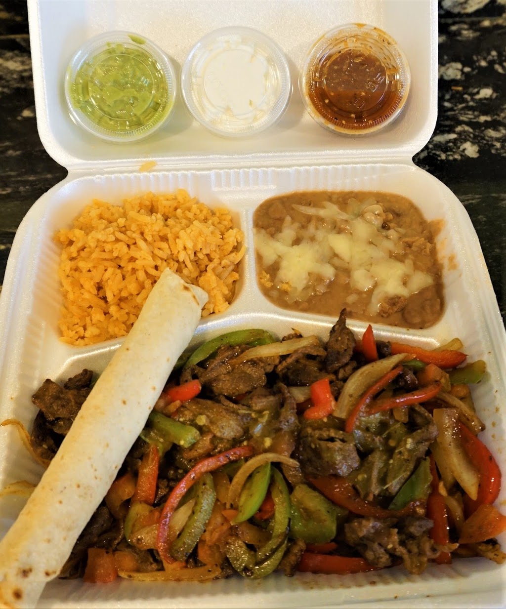 Tona y Lauras Cocina, MejorKTuAbuelitas | restaurant | 1430 E Truxtun Ave, Bakersfield, CA 93305, USA | 6614778305 OR +1 661-477-8305