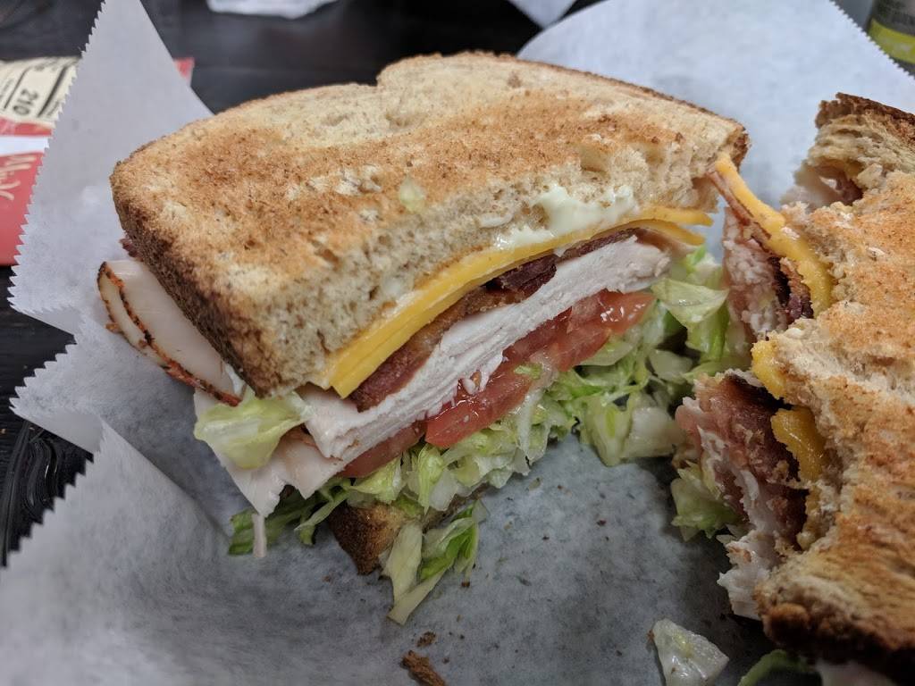 Lunchbox 22 | restaurant | 16618 Mountain Rd, Montpelier, VA 23192, USA | 8048836614 OR +1 804-883-6614