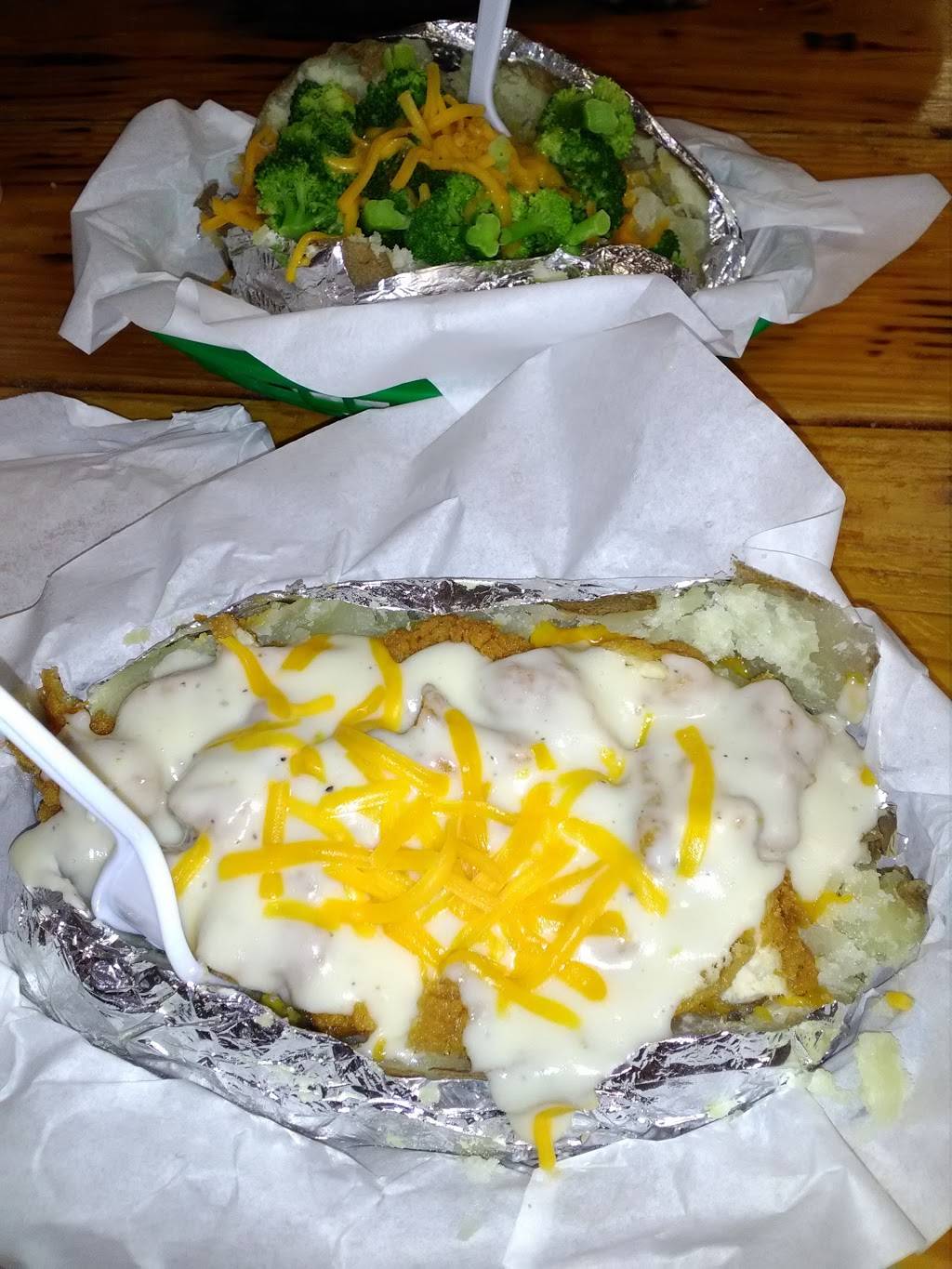 Spud Ranch | restaurant | 1330 Aquarena Springs Dr #112, San Marcos, TX 78666, USA | 5128057783 OR +1 512-805-7783