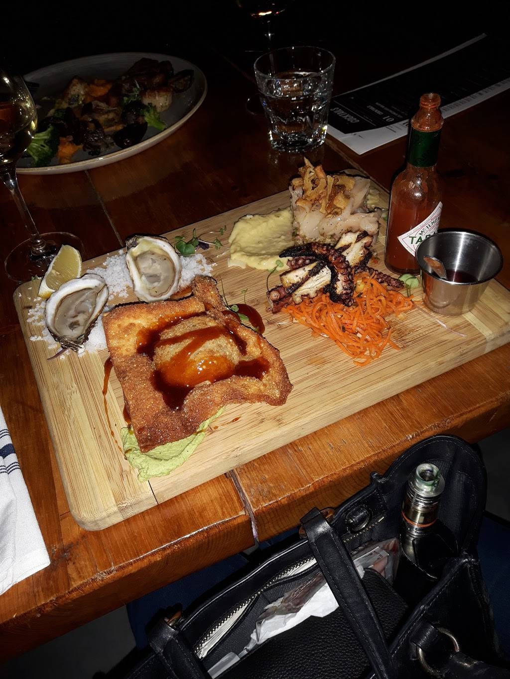 Pic Bois Bistro Terrasse | restaurant | 30 Rue Émile-Despins, Charlemagne, QC J5Z 3L6, Canada | 4506577878 OR +1 450-657-7878