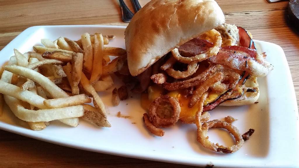 Applebees Grill + Bar | restaurant | 17101 Haggerty Rd, Northville, MI 48167, USA | 2483749032 OR +1 248-374-9032