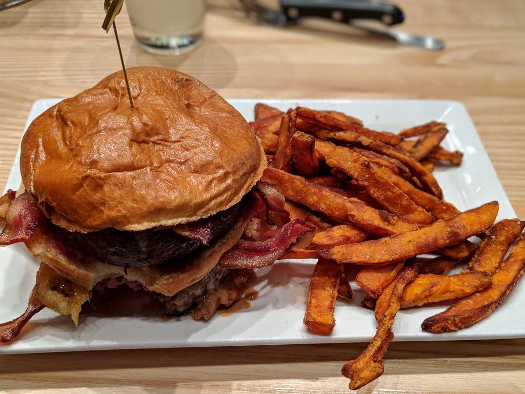 The Cowfish Sushi Burger Bar | restaurant | 4310 Sharon Rd, Charlotte, NC 28211, USA | 7043651922 OR +1 704-365-1922