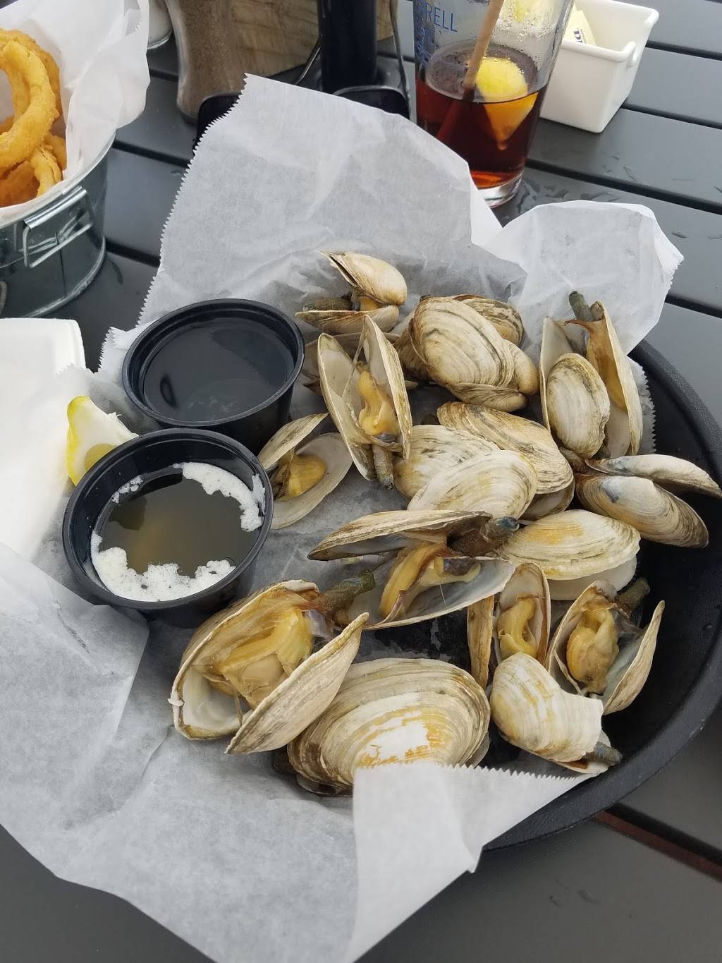 Frisbees Wharf at Pepperrell Cove | restaurant | 88 Pepperrell Rd, Kittery Point, ME 03905, USA | 2077032028 OR +1 207-703-2028