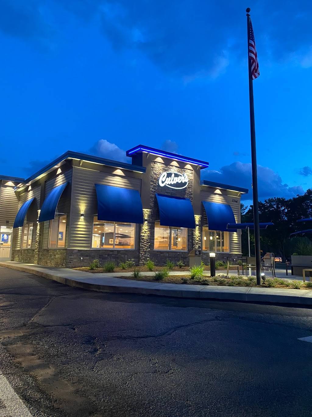 Culvers | restaurant | 1264 U.S. 31 N, Petoskey, MI 49770, USA | 2317532036 OR +1 231-753-2036