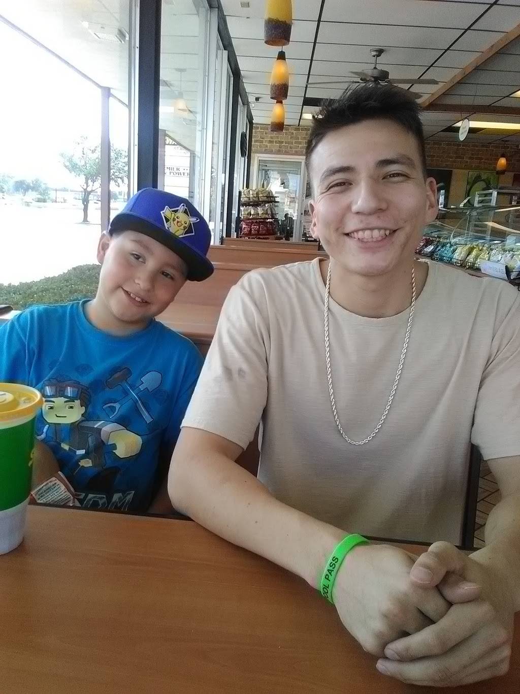 Subway Restaurants | restaurant | 1720 W University Dr, Denton, TX 76201, USA | 9405666036 OR +1 940-566-6036