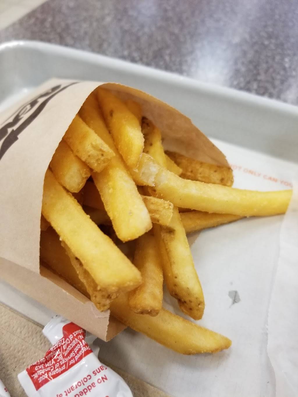 A&W Canada | restaurant | 3100 Ellesmere Rd, Scarborough, ON M1E 4C2, Canada | 4162087018 OR +1 416-208-7018