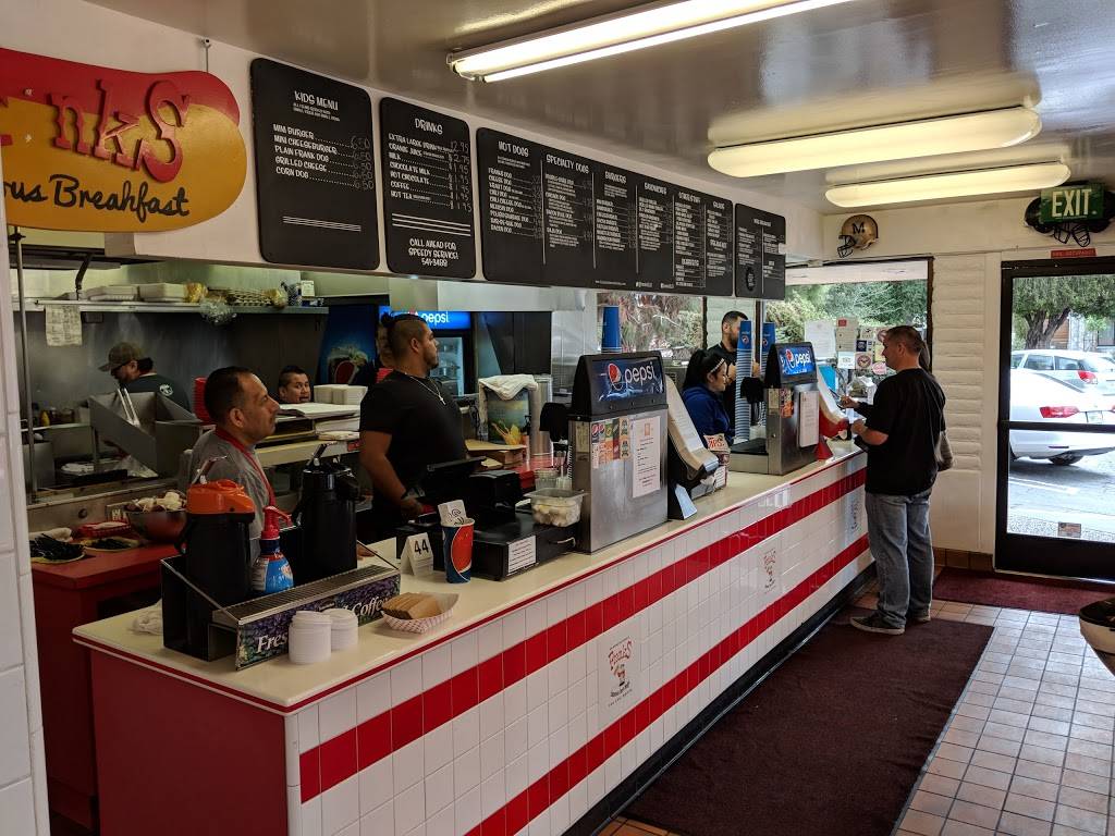 Franks Famous Hot Dogs | restaurant | 950 California Blvd, San Luis Obispo, CA 93401, USA | 8055413488 OR +1 805-541-3488