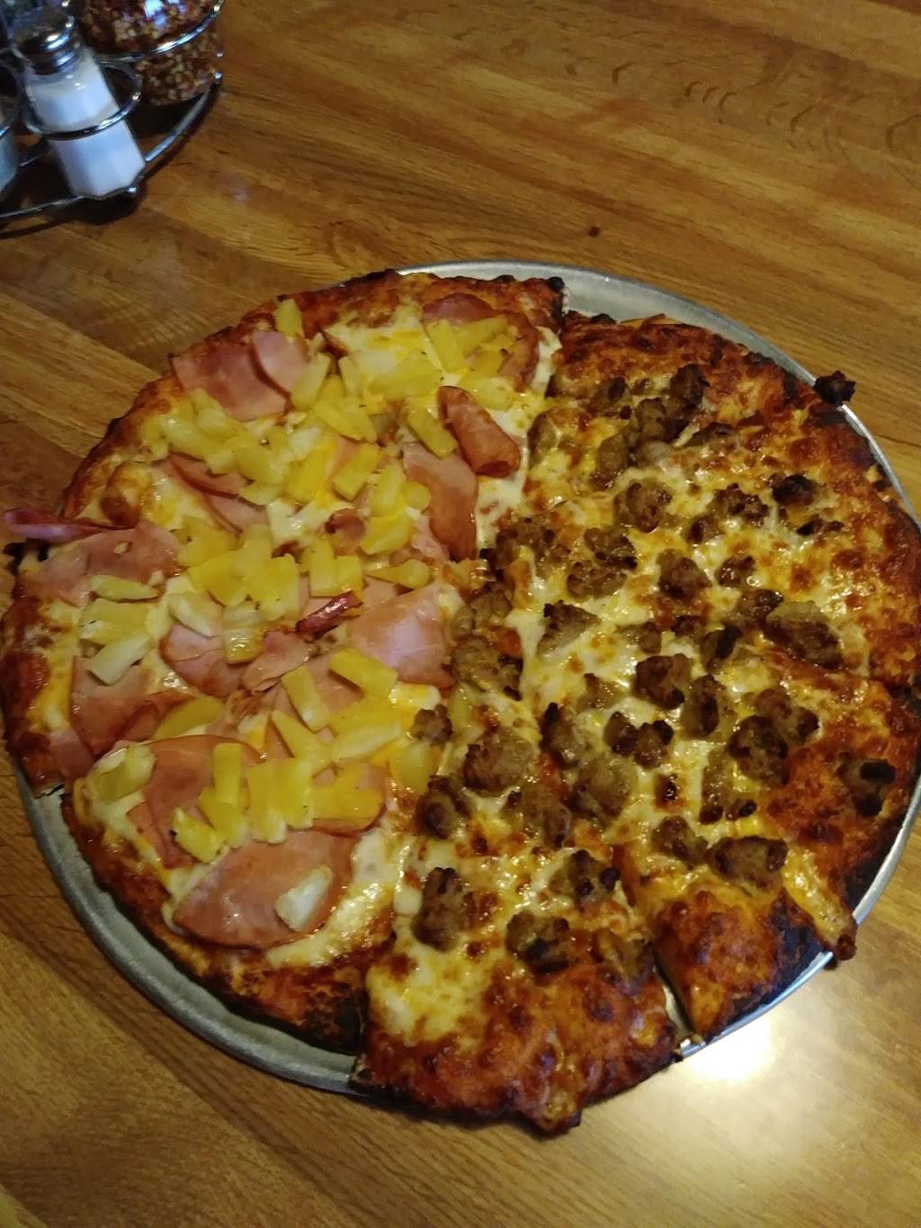 Round Table Pizza | meal delivery | 14940 Camden Ave, San Jose, CA 95124, USA | 4083719550 OR +1 408-371-9550