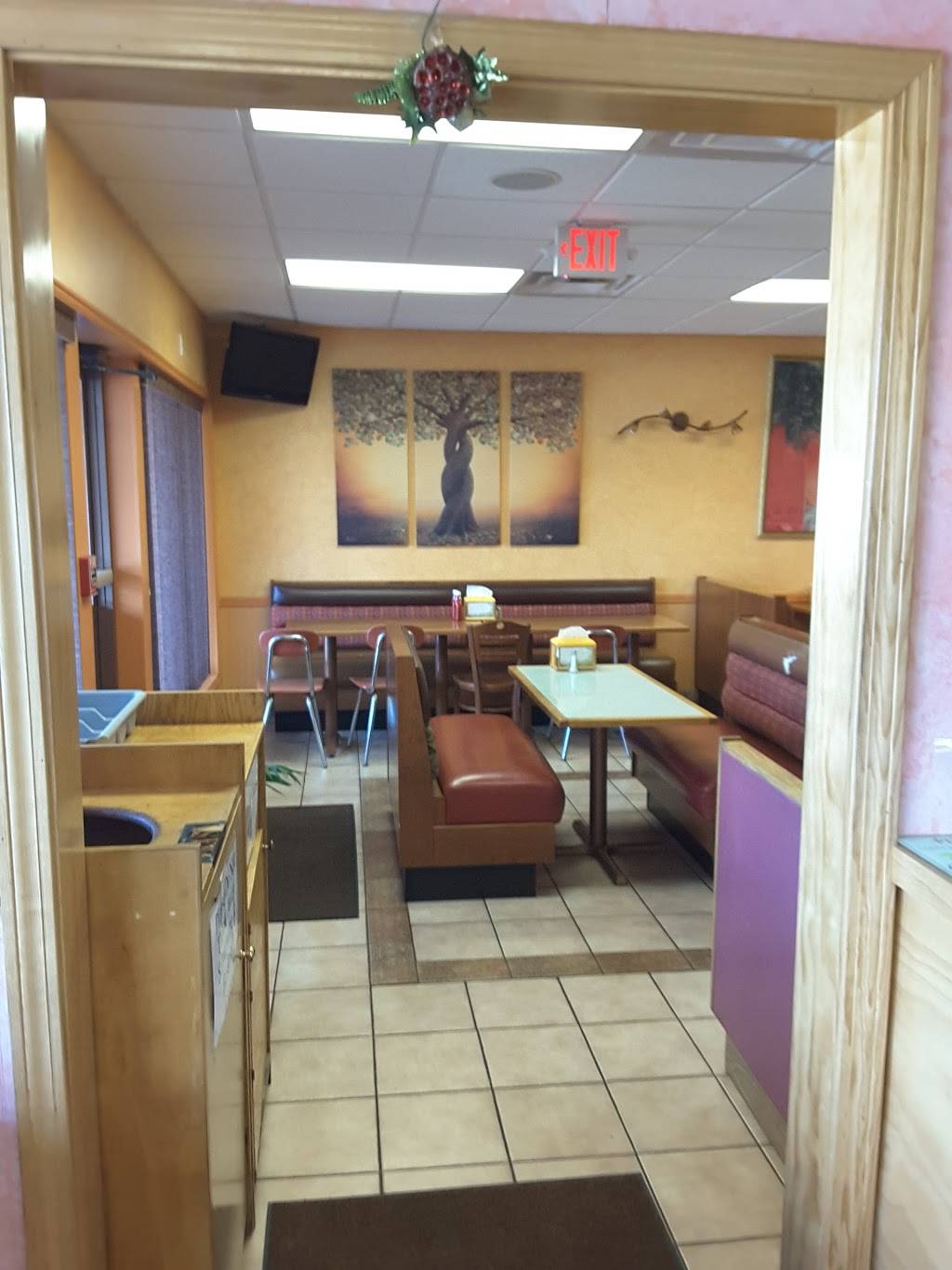 Nicks Pizza | meal takeaway | 2862, 655 State Rd, Westport, MA 02790, USA | 5086748440 OR +1 508-674-8440