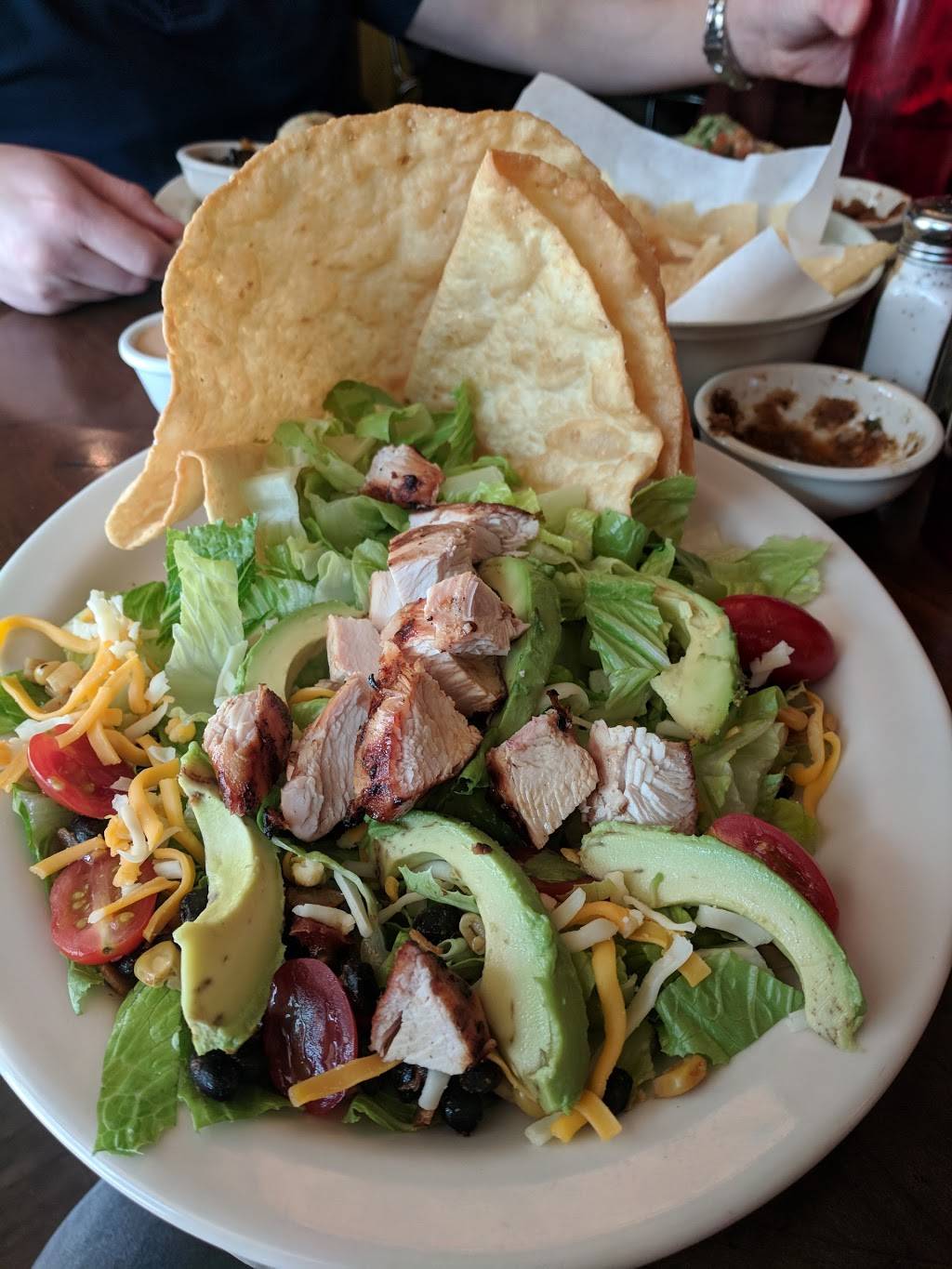 Uncle Julios Mexican From Scratch | restaurant | 4301 Fairfax Dr #100, Arlington, VA 22203, USA | 7035283131 OR +1 703-528-3131