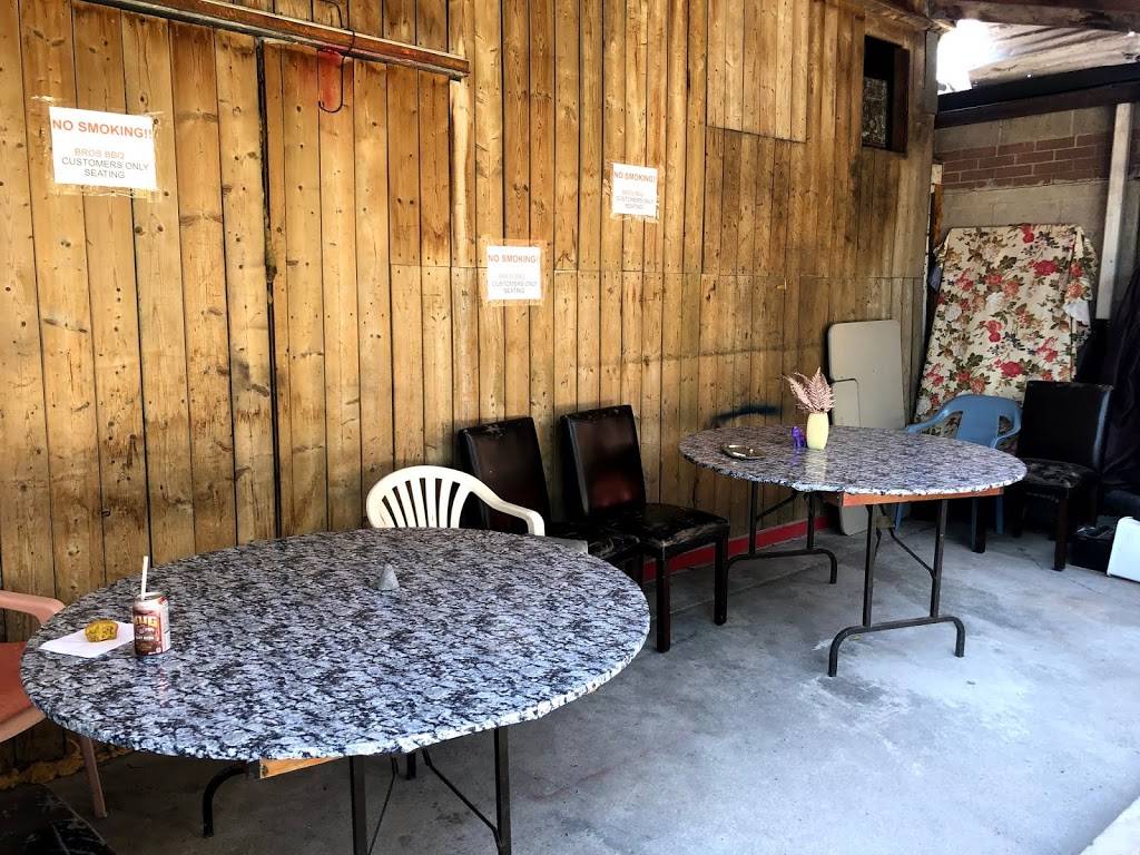 Bros BBQ | restaurant | 3371 Lake Shore Blvd W, Etobicoke, ON M8W 1N1, Canada | 4162522270 OR +1 416-252-2270