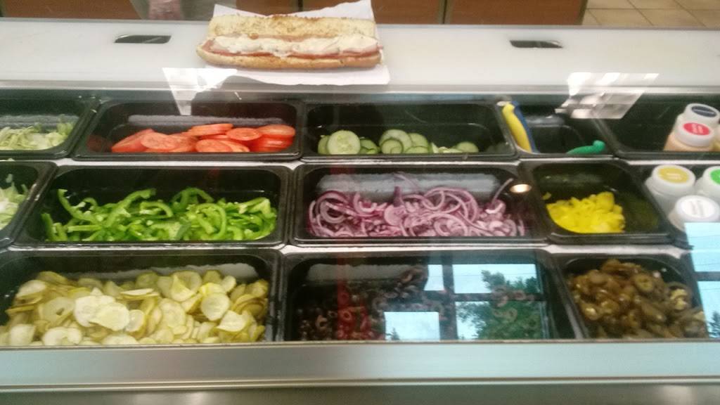 Subway | restaurant | 364 Creyts Rd, Dimondale, MI 48821, USA | 5176462369 OR +1 517-646-2369