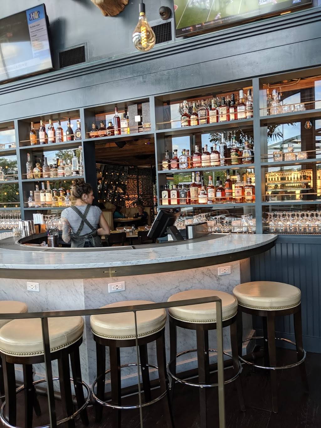 Single Barrel Social | restaurant | 8724 W Grand River Ave, Brighton, MI 48116, USA | 8105220031 OR +1 810-522-0031