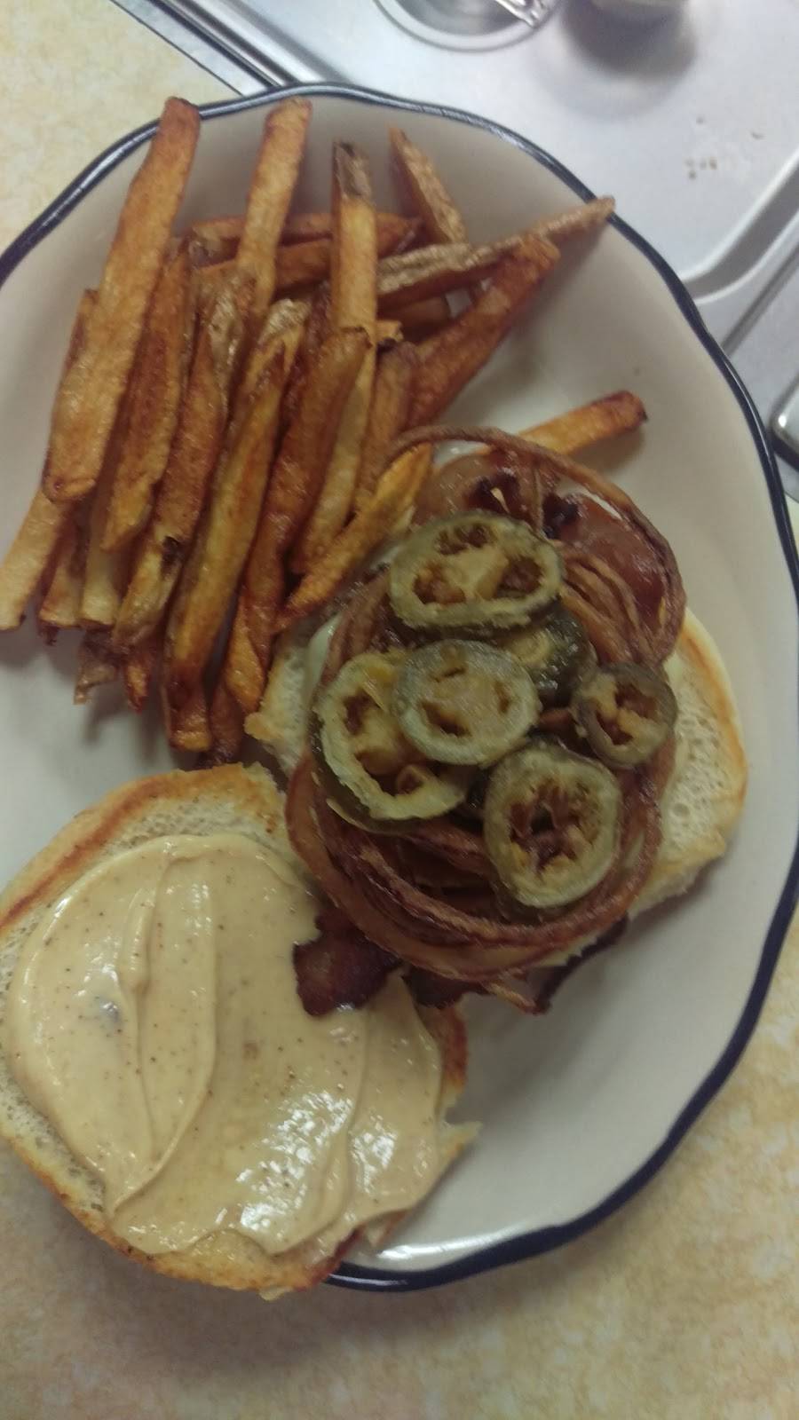 Snug Harbour | restaurant | 6447 PA-66, Fairmount City, PA 16224, USA | 8142753355 OR +1 814-275-3355