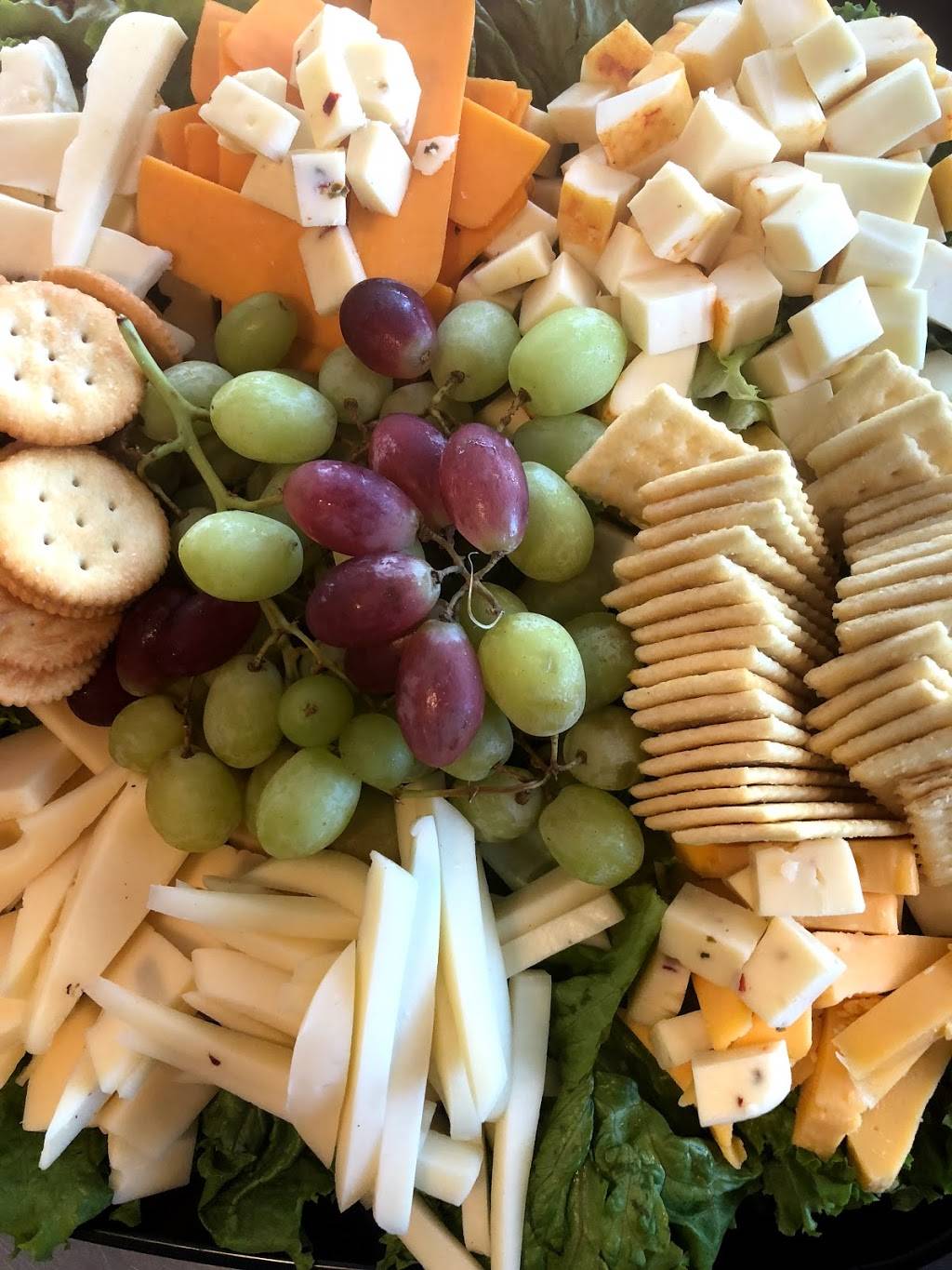 Mellies New York Deli & Eatery | restaurant | 4650 FL-64, Bradenton, FL 34208, USA | 9412812139 OR +1 941-281-2139