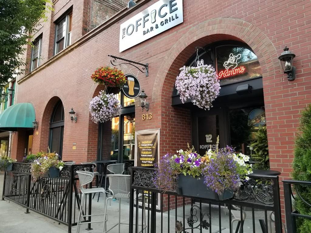 The Office Bar & Grill On Pacific Avenue | restaurant | 813 Pacific Ave, Tacoma, WA 98402, USA | 2535723222 OR +1 253-572-3222