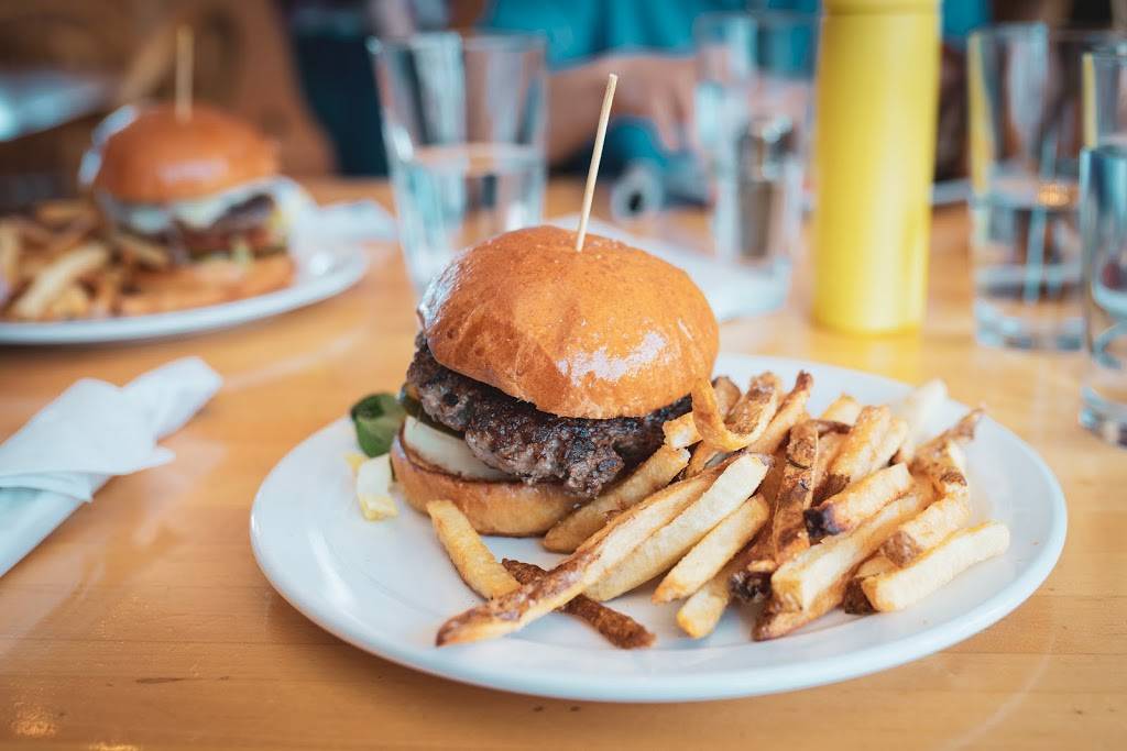 Broomstack Kitchen and Taphouse | restaurant | 172 W Burdickville Rd, Maple City, MI 49664, USA | 2312288869 OR +1 231-228-8869