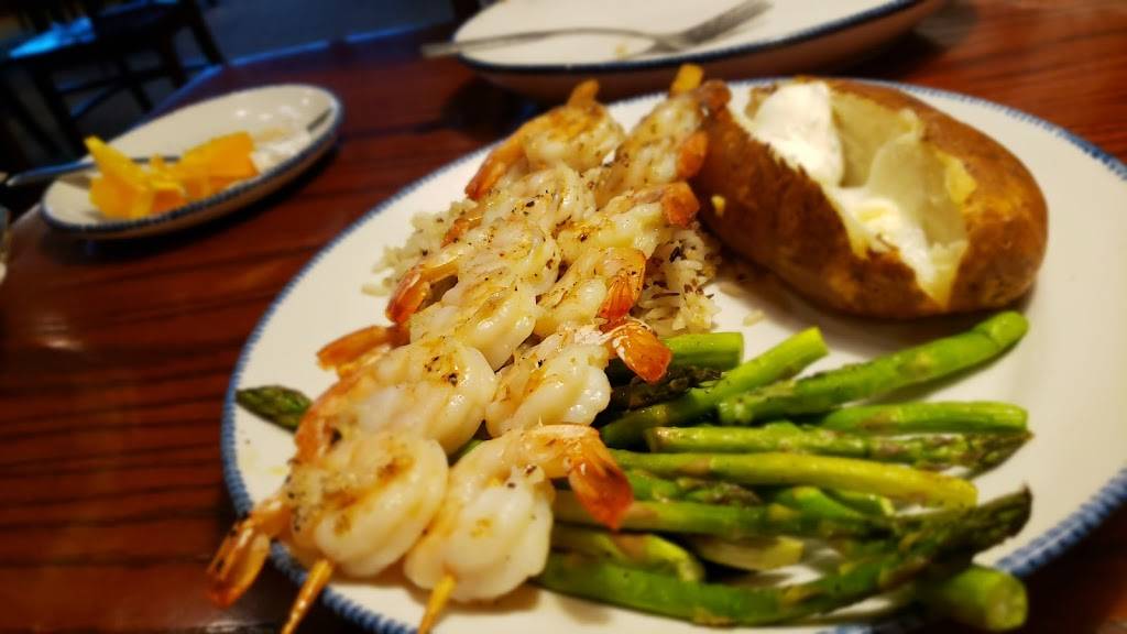 Red Lobster | restaurant | 3333 WI-16, La Crosse, WI 54601, USA | 6087810300 OR +1 608-781-0300