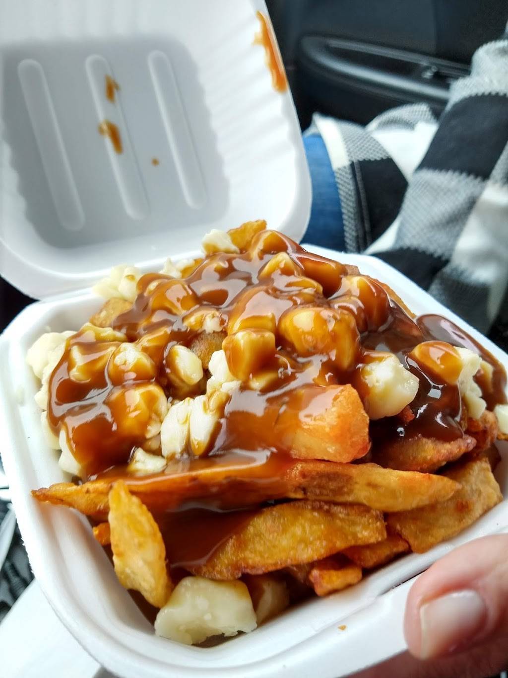 S&S Fries | restaurant | 2283-2421 Greenbank Rd, Nepean, ON K2J 2B2, Canada | 6137968828 OR +1 613-796-8828