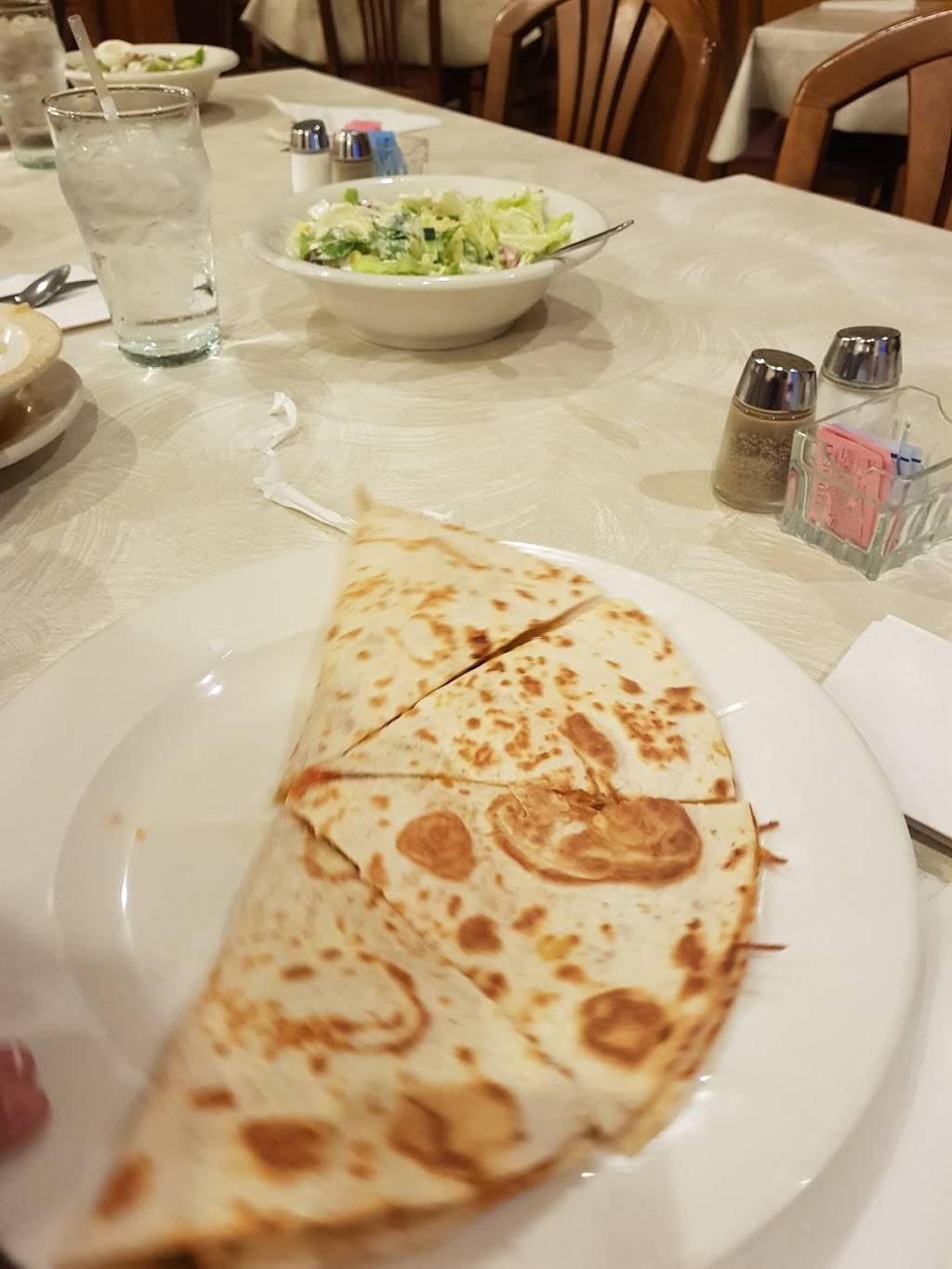 Oakfield Family Restaurant | restaurant | 27W229 Geneva Rd, Winfield, IL 60190, USA | 6306903303 OR +1 630-690-3303