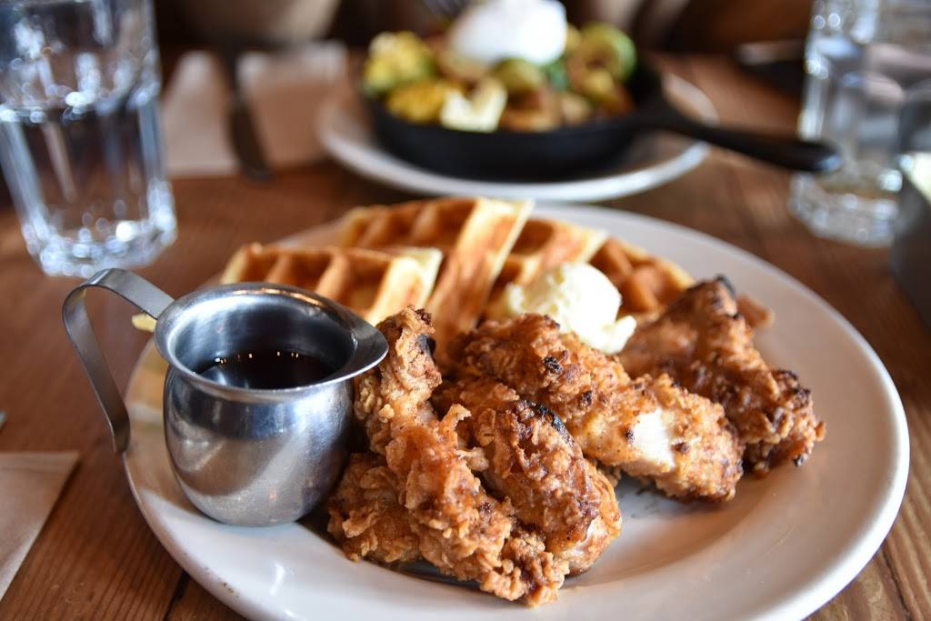 Smith | restaurant | 332 15th Ave E, Seattle, WA 98112, USA | 2067091900 OR +1 206-709-1900