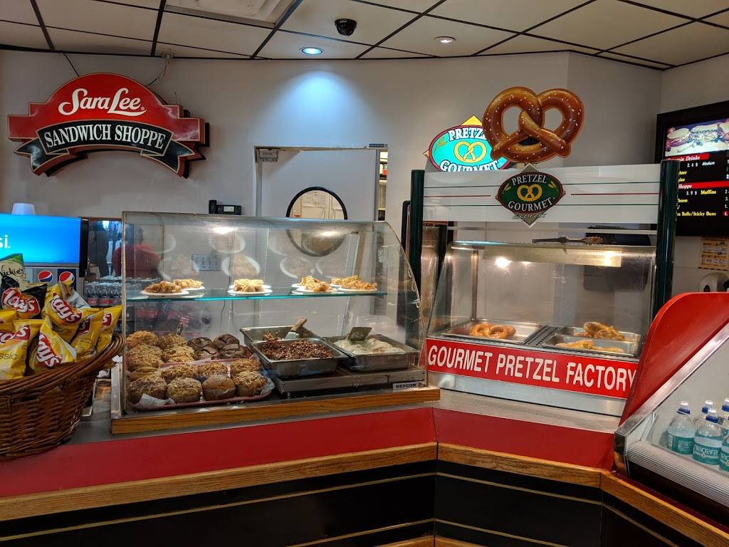 Sara Lee Sandwich Shoppe | restaurant | 8500 Peña Blvd, Denver, CO 80249, USA | 3033423372 OR +1 303-342-3372