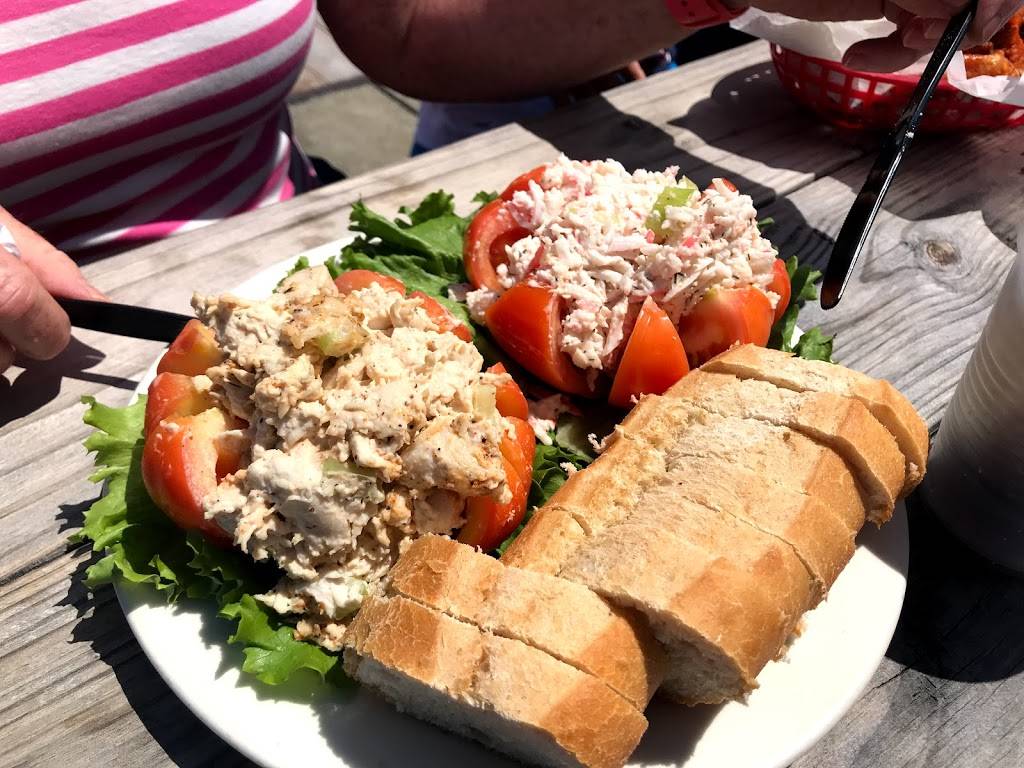 Rum Runners | restaurant | 133 E Dobbins Landing, Erie, PA 16507, USA | 8144554292 OR +1 814-455-4292