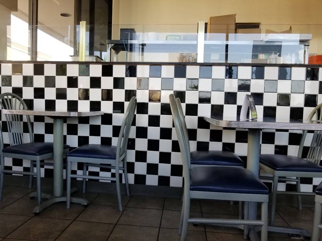 Deli Delicious | restaurant | 5628 N Blackstone Ave, Fresno, CA 93710, USA | 5594470666 OR +1 559-447-0666