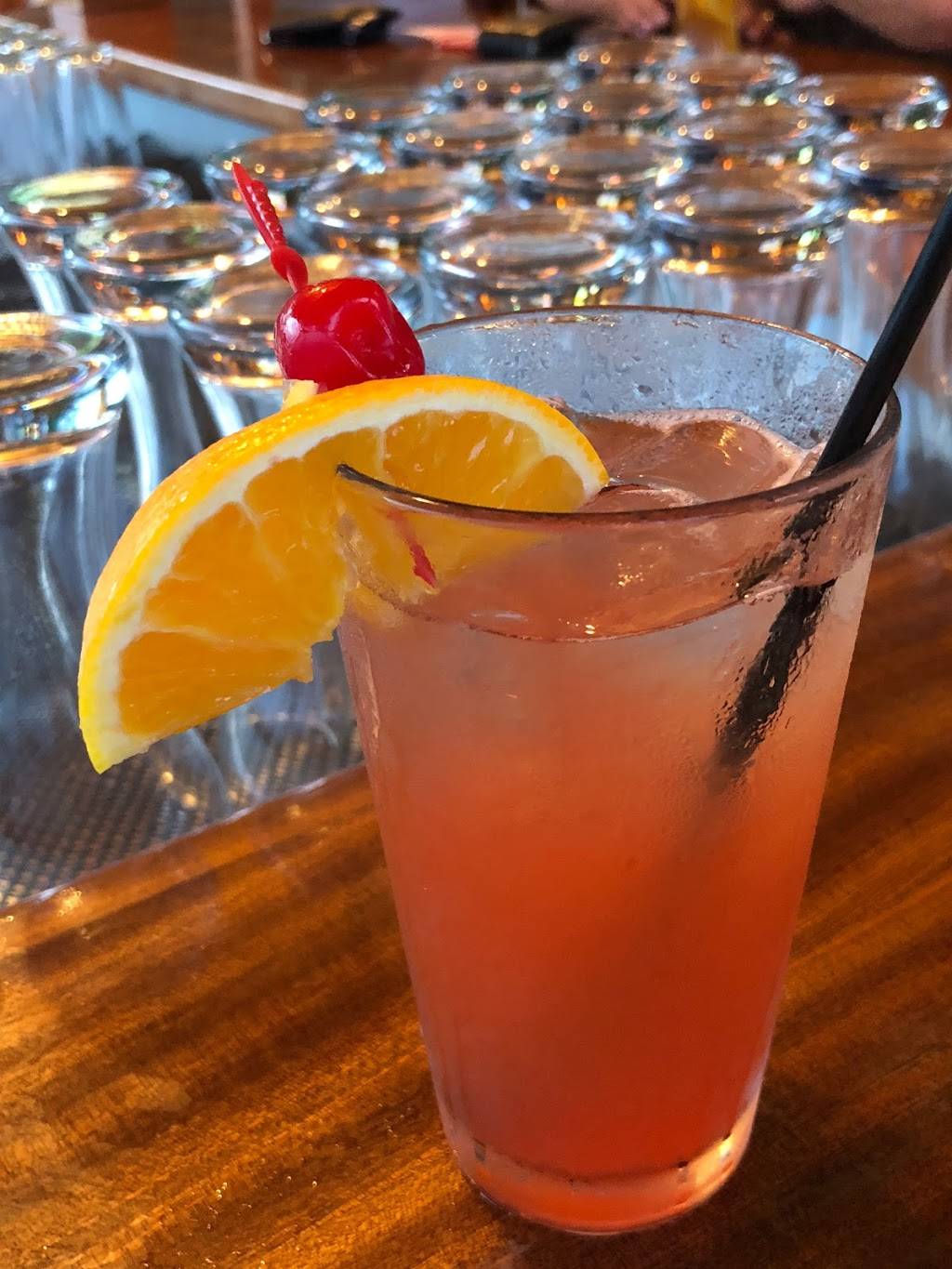 Lake Inn | restaurant | 3711 Hunt Rd, Lapeer, MI 48446, USA | 8106670941 OR +1 810-667-0941