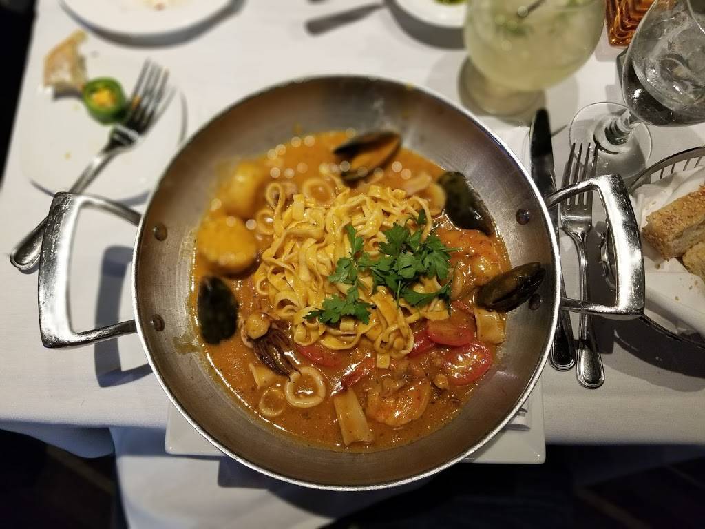 Andiamo | restaurant | 400 Renaissance Center Suite A - 403, Detroit, MI 48243, USA | 3135676700 OR +1 313-567-6700