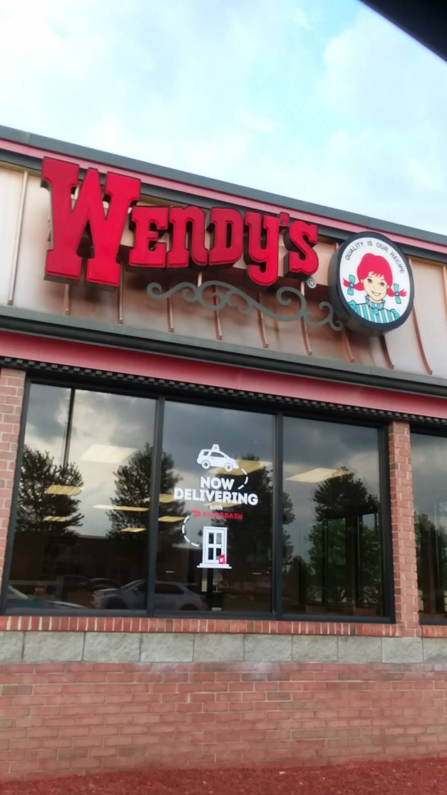 Wendys | restaurant | 5699 Georgetown Rd, Indianapolis, IN 46254, USA | 3172160653 OR +1 317-216-0653